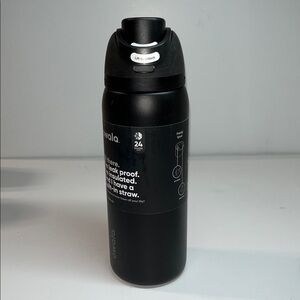 New! Owala 32 oz FreeSip Spout Insulated Water Bottle